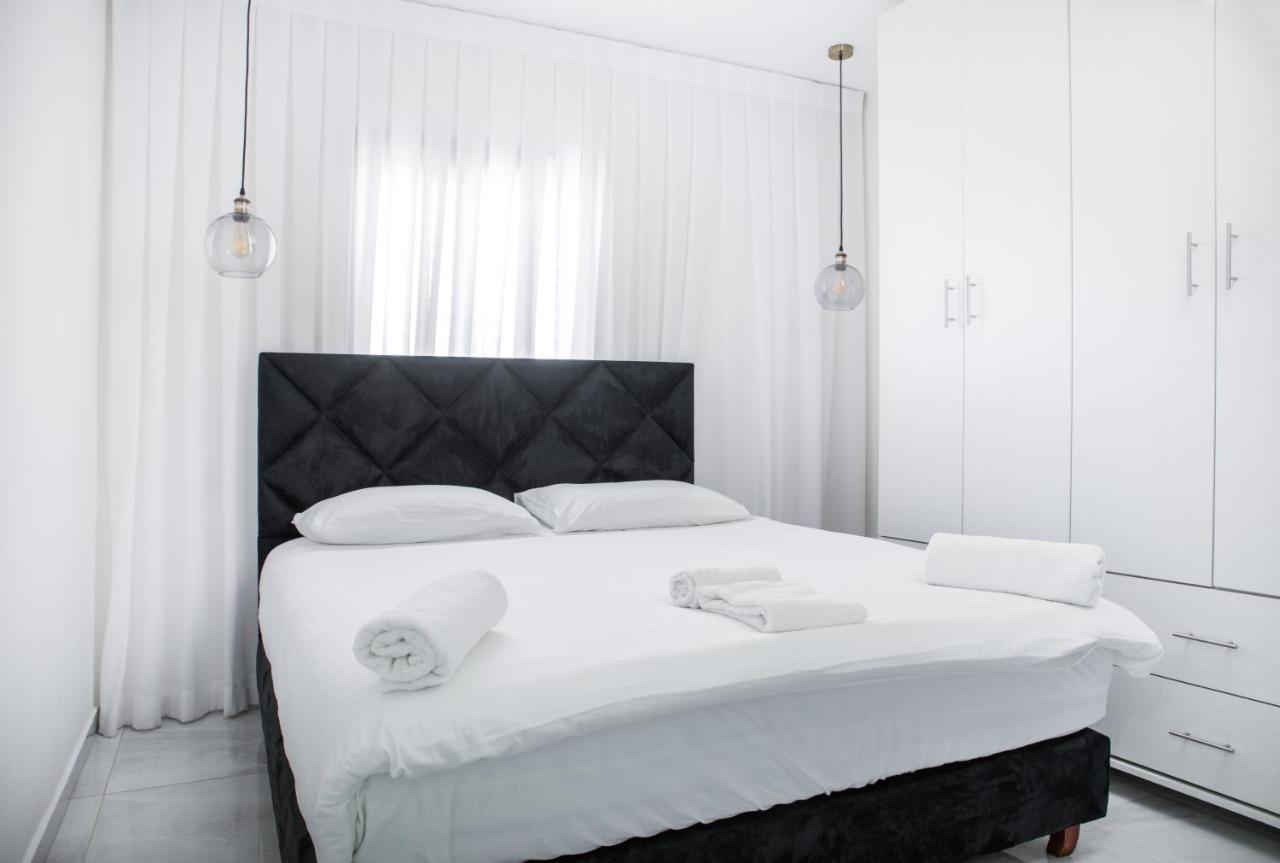 צופית אירוח: Cozy With Versatile Layouts Apartment